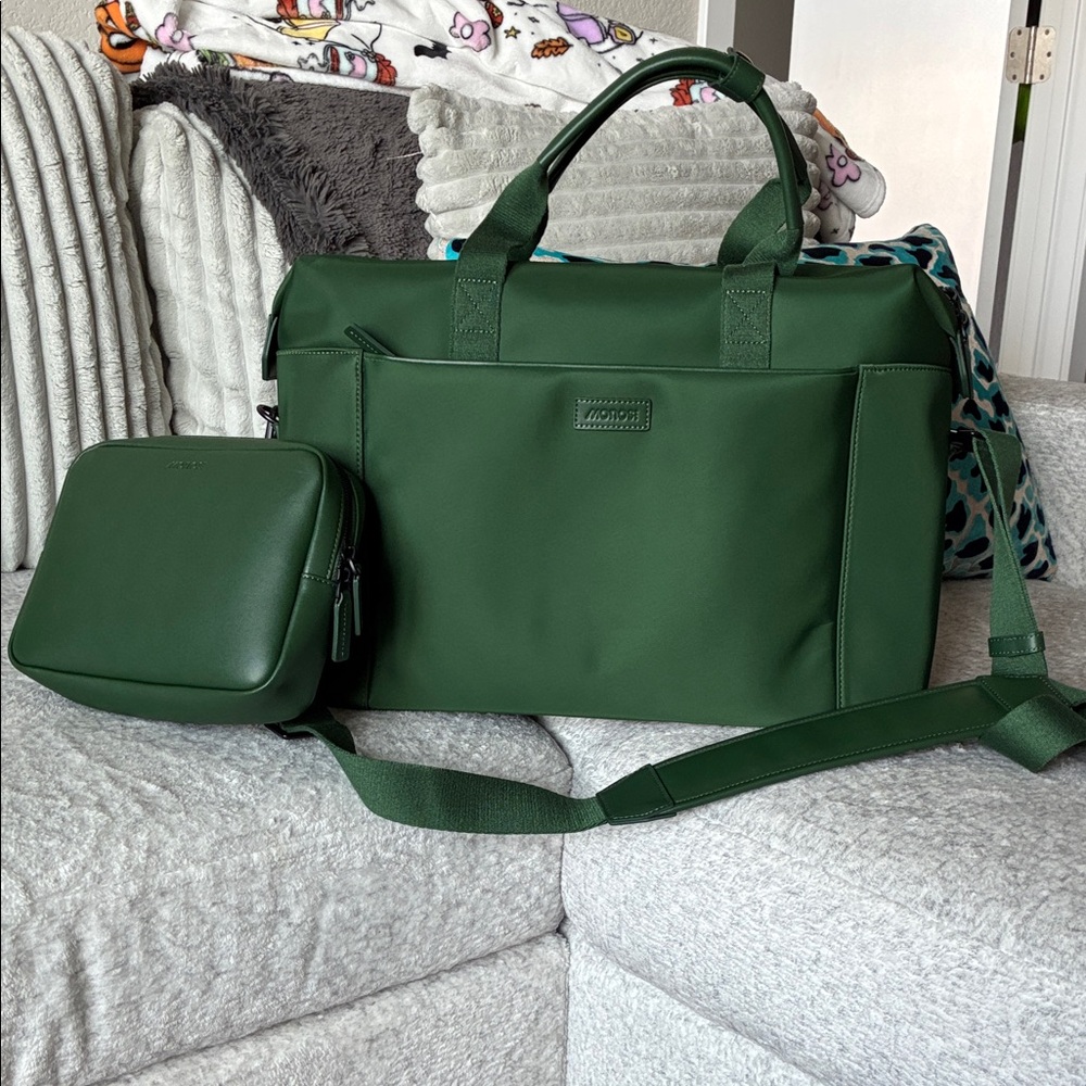 Forest Green Travel Weekender Bag with Pouch